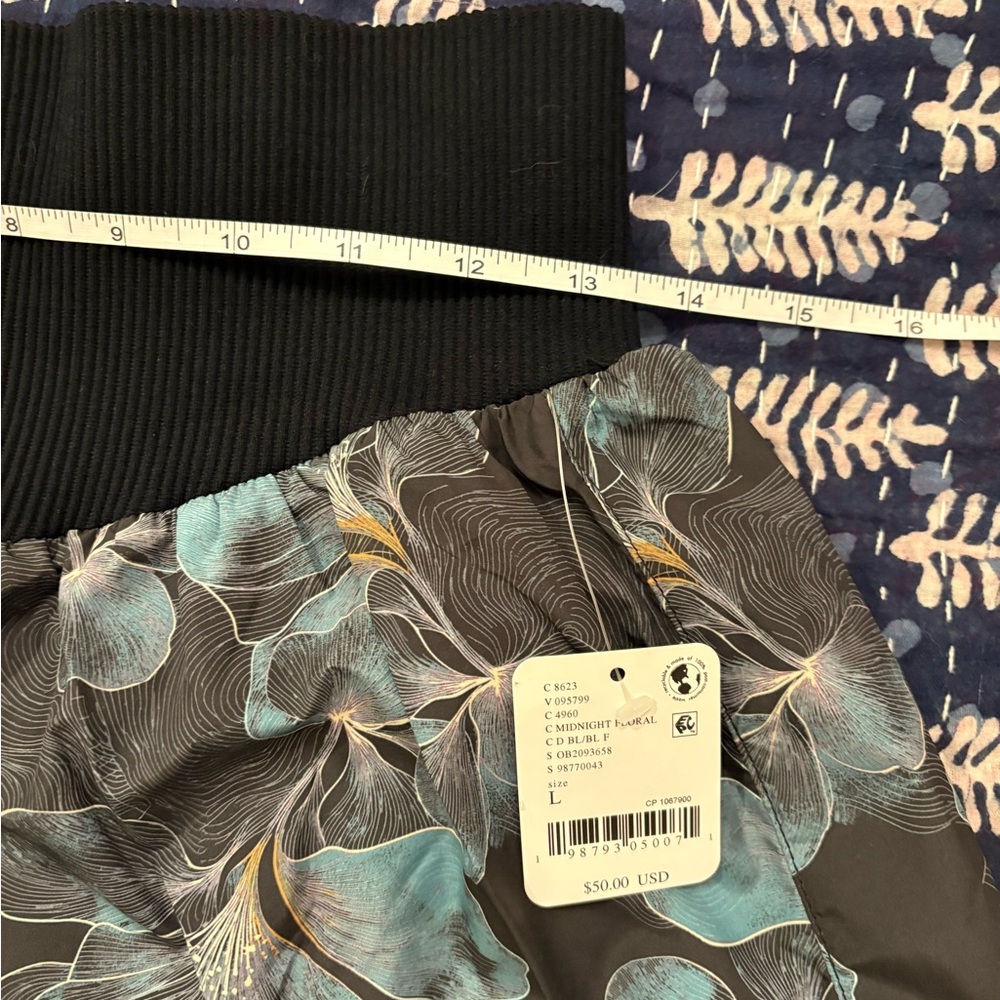 NWT FP Movement Midnight Floral Athletic Shorts - Picture 6 of 8